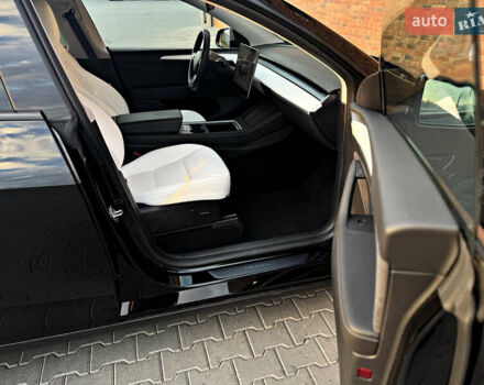 Чорний Тесла Model Y, об'ємом двигуна 0 л та пробігом 5 тис. км за 35000 $, фото 17 на Automoto.ua