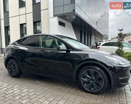 Черный Тесла Model Y, объемом двигателя 0 л и пробегом 4 тыс. км за 37777 $, фото 8 на Automoto.ua