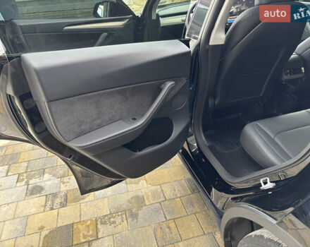 Тесла Model Y 2024 в Тернополе на Automoto.ua Черный Тесла Model Y, объемом двигателя 0 л и пробегом 13 тыс. км за 33500 $, фото 35 на Automoto.ua