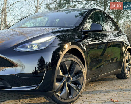 Черный Тесла Model Y, объемом двигателя 0 л и пробегом 4 тыс. км за 29800 $, фото 3 на Automoto.ua