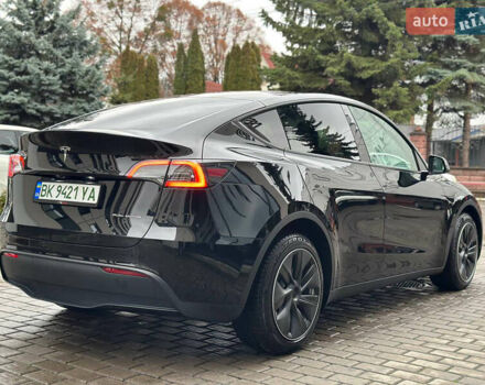 Черный Тесла Model Y, объемом двигателя 0 л и пробегом 4 тыс. км за 37777 $, фото 10 на Automoto.ua
