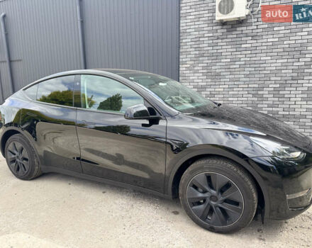 Черный Тесла Model Y, объемом двигателя 0 л и пробегом 2 тыс. км за 38300 $, фото 19 на Automoto.ua