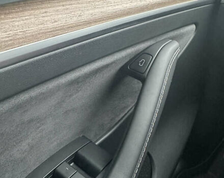 Чорний Тесла Model Y, об'ємом двигуна 0 л та пробігом 20 тис. км за 31900 $, фото 46 на Automoto.ua