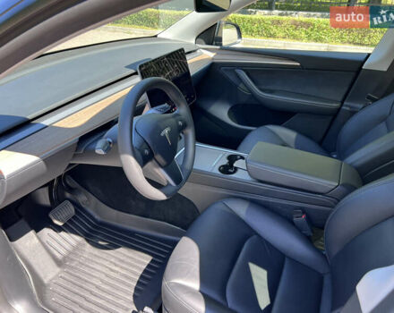 Черный Тесла Model Y, объемом двигателя 0 л и пробегом 46 тыс. км за 26999 $, фото 13 на Automoto.ua