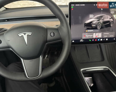 Черный Тесла Model Y, объемом двигателя 0 л и пробегом 2 тыс. км за 38300 $, фото 36 на Automoto.ua