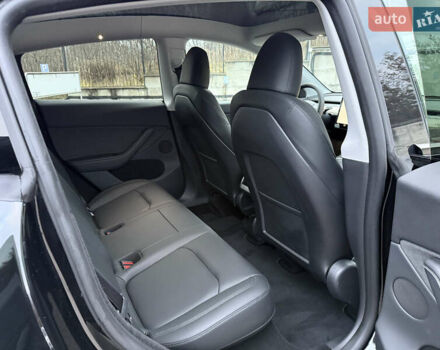 Черный Тесла Model Y, объемом двигателя 0 л и пробегом 19 тыс. км за 36500 $, фото 52 на Automoto.ua