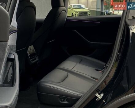 Черный Тесла Model Y, объемом двигателя 0 л и пробегом 1 тыс. км за 64315 $, фото 14 на Automoto.ua