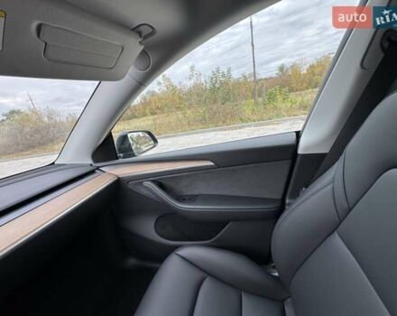 Черный Тесла Model Y, объемом двигателя 0 л и пробегом 14 тыс. км за 27500 $, фото 13 на Automoto.ua