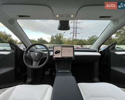 Черный Тесла Model Y, объемом двигателя 0 л и пробегом 1 тыс. км за 36000 $, фото 13 на Automoto.ua
