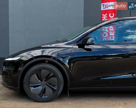 Черный Тесла Model Y, объемом двигателя 0 л и пробегом 1 тыс. км за 64315 $, фото 4 на Automoto.ua