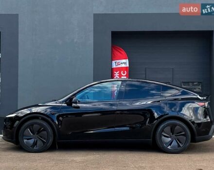 Черный Тесла Model Y, объемом двигателя 0 л и пробегом 1 тыс. км за 64315 $, фото 5 на Automoto.ua
