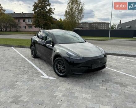 Черный Тесла Model Y, объемом двигателя 0 л и пробегом 14 тыс. км за 27500 $, фото 1 на Automoto.ua