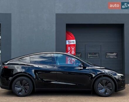 Черный Тесла Model Y, объемом двигателя 0 л и пробегом 1 тыс. км за 64315 $, фото 10 на Automoto.ua