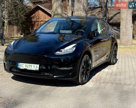 Черный Тесла Model Y, объемом двигателя 0 л и пробегом 156 тыс. км за 20000 $, фото 1 на Automoto.ua