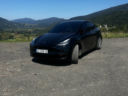 Черный Тесла Model Y, объемом двигателя 0 л и пробегом 99 тыс. км за 23000 $, фото 1 на Automoto.ua