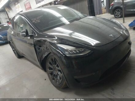 Тесла Model Y 2021 в Львове на Automoto.ua Черный Тесла Model Y, объемом двигателя 0 л и пробегом 114 тыс. км за 20300 $, фото 1 на Automoto.ua