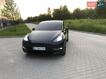 Тесла Model Y 2021 в Львове на Automoto.ua Черный Тесла Model Y, объемом двигателя 0 л и пробегом 63 тыс. км за 27500 $, фото 1 на Automoto.ua