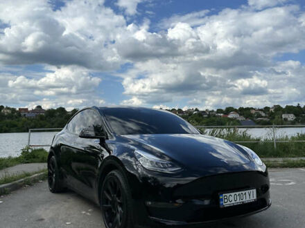 Тесла Model Y 2021 в Кропивницком (Кировограде) на Automoto.ua Черный Тесла Model Y, объемом двигателя 0 л и пробегом 47 тыс. км за 28000 $, фото 1 на Automoto.ua