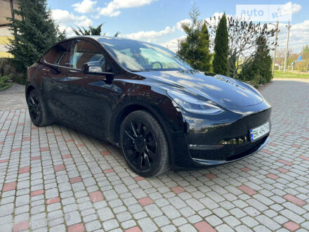 Черный Тесла Model Y, объемом двигателя 0 л и пробегом 44 тыс. км за 36500 $, фото 1 на Automoto.ua