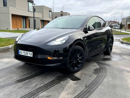 Черный Тесла Model Y, объемом двигателя 0 л и пробегом 28 тыс. км за 55000 $, фото 1 на Automoto.ua