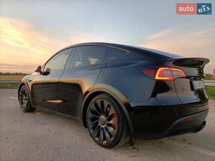 Черный Тесла Model Y, объемом двигателя 0 л и пробегом 50 тыс. км за 27000 $, фото 1 на Automoto.ua