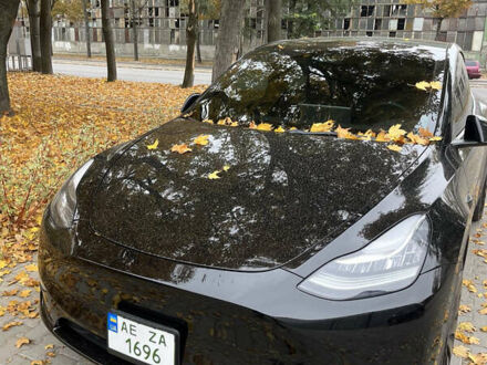 Черный Тесла Model Y, объемом двигателя 0 л и пробегом 120 тыс. км за 24000 $, фото 1 на Automoto.ua