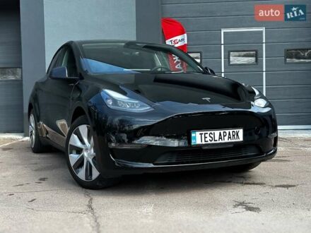 Тесла Model Y 2023 у Києві на Automoto.ua Чорний Тесла Model Y, об'ємом двигуна 0 л та пробігом 105 тис. км за 31999 $, фото 1 на Automoto.ua