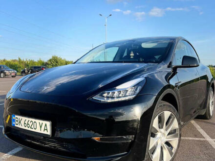 Тесла Model Y 2023 в Ровно на Automoto.ua Черный Тесла Model Y, объемом двигателя 0 л и пробегом 22 тыс. км за 25500 $, фото 1 на Automoto.ua