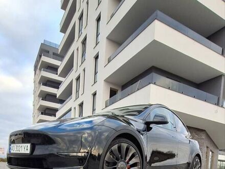 Черный Тесла Model Y, объемом двигателя 0 л и пробегом 27 тыс. км за 31300 $, фото 1 на Automoto.ua