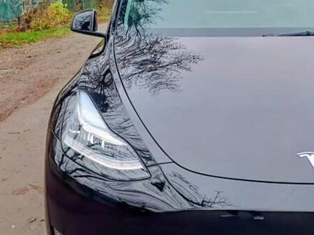 Черный Тесла Model Y, объемом двигателя 0 л и пробегом 54 тыс. км за 28000 $, фото 1 на Automoto.ua