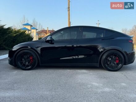 Черный Тесла Model Y, объемом двигателя 0 л и пробегом 39 тыс. км за 35000 $, фото 1 на Automoto.ua