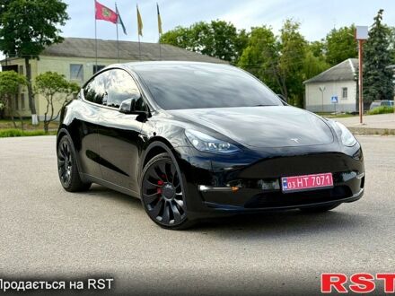 Черный Тесла Model Y, объемом двигателя 0.3 л и пробегом 40 тыс. км за 23800 $, фото 1 на Automoto.ua