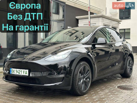 Черный Тесла Model Y, объемом двигателя 0 л и пробегом 4 тыс. км за 37777 $, фото 1 на Automoto.ua