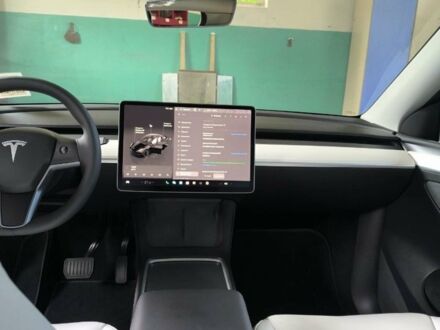 Черный Тесла Model Y, объемом двигателя 0 л и пробегом 3 тыс. км за 33000 $, фото 1 на Automoto.ua