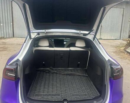 Фиолетовый Тесла Model Y, объемом двигателя 0 л и пробегом 29 тыс. км за 33000 $, фото 7 на Automoto.ua