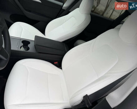 Фиолетовый Тесла Model Y, объемом двигателя 0 л и пробегом 44 тыс. км за 32000 $, фото 22 на Automoto.ua