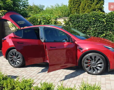 Тесла Model Y 2020 в Киеве на Automoto.ua Красный Тесла Model Y, объемом двигателя 0 л и пробегом 136 тыс. км за 23500 $, фото 33 на Automoto.ua