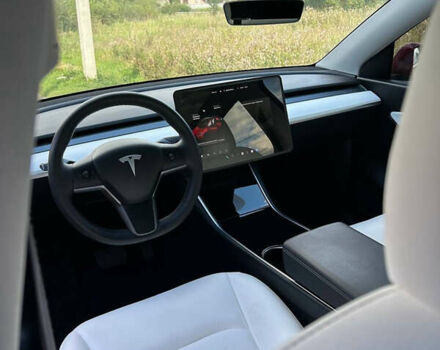Червоний Тесла Model Y, об'ємом двигуна 0 л та пробігом 89 тис. км за 24999 $, фото 4 на Automoto.ua