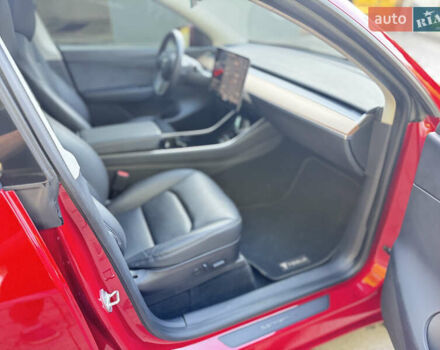 Красный Тесла Model Y, объемом двигателя 0 л и пробегом 58 тыс. км за 25500 $, фото 8 на Automoto.ua