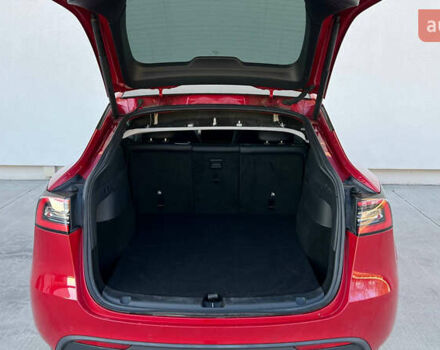 Красный Тесла Model Y, объемом двигателя 0 л и пробегом 64 тыс. км за 18400 $, фото 12 на Automoto.ua
