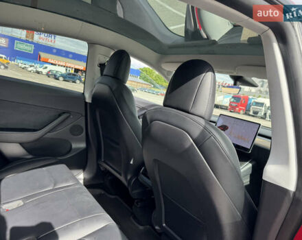 Червоний Тесла Model Y, об'ємом двигуна 0 л та пробігом 60 тис. км за 28500 $, фото 12 на Automoto.ua