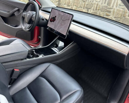 Тесла Model Y 2020 в Черновцах на Automoto.ua Красный Тесла Model Y, объемом двигателя 0 л и пробегом 79 тыс. км за 22900 $, фото 11 на Automoto.ua