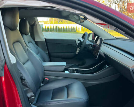 Красный Тесла Model Y, объемом двигателя 0 л и пробегом 64 тыс. км за 18400 $, фото 16 на Automoto.ua