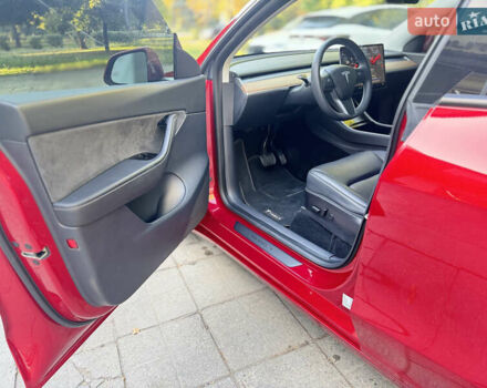 Красный Тесла Model Y, объемом двигателя 0 л и пробегом 58 тыс. км за 25500 $, фото 15 на Automoto.ua