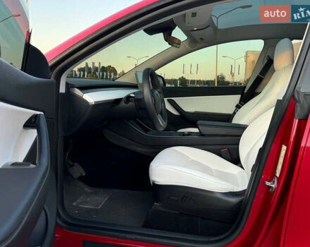 Красный Тесла Model Y, объемом двигателя 0 л и пробегом 80 тыс. км за 25900 $, фото 16 на Automoto.ua