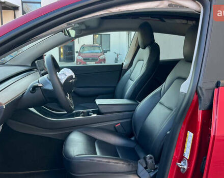 Красный Тесла Model Y, объемом двигателя 0 л и пробегом 64 тыс. км за 18400 $, фото 24 на Automoto.ua