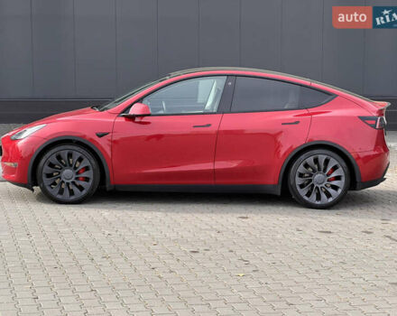 Тесла Model Y 2021 в Киеве на Automoto.ua Красный Тесла Model Y, объемом двигателя 0 л и пробегом 83 тыс. км за 24900 $, фото 5 на Automoto.ua
