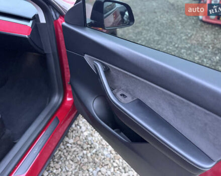Красный Тесла Model Y, объемом двигателя 0 л и пробегом 85 тыс. км за 23500 $, фото 39 на Automoto.ua