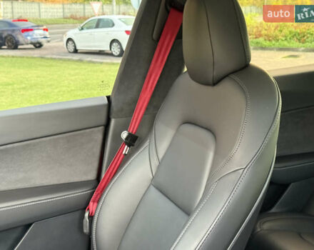 Красный Тесла Model Y, объемом двигателя 0 л и пробегом 60 тыс. км за 25000 $, фото 28 на Automoto.ua