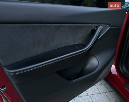 Красный Тесла Model Y, объемом двигателя 0 л и пробегом 191 тыс. км за 21600 $, фото 12 на Automoto.ua